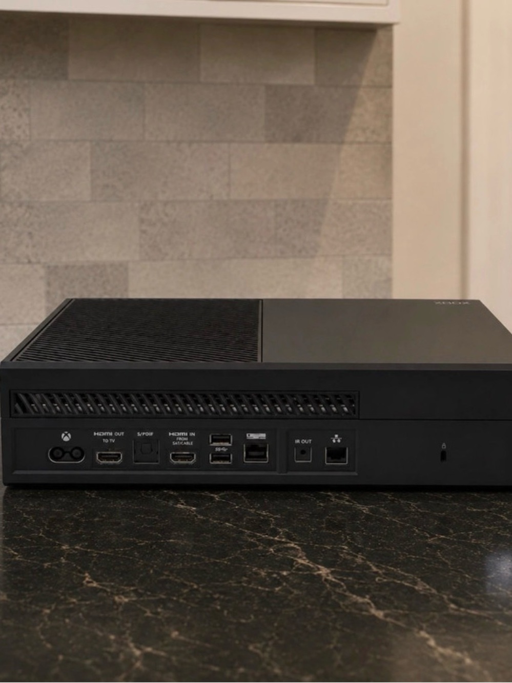 Xbox One with Controller & Cables - Picture 3 of 6